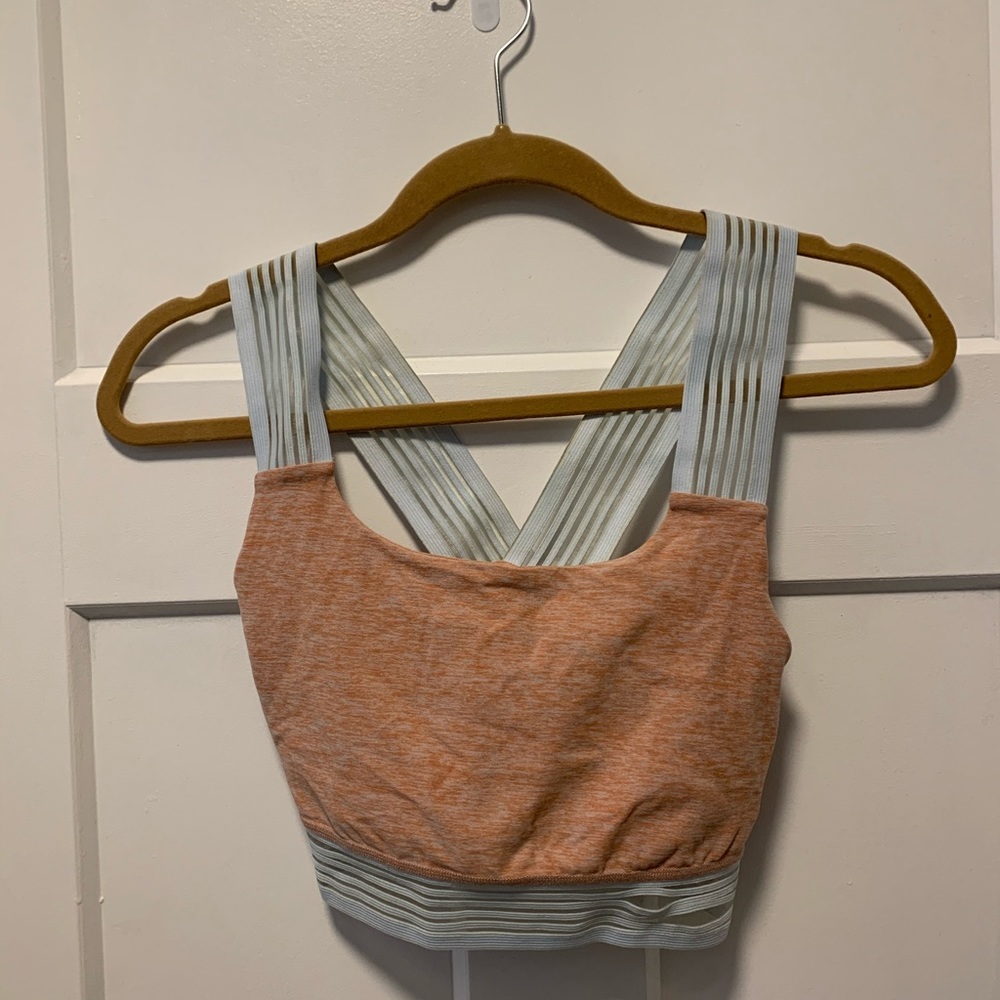 NWOT Beyond Yoga Heather Sports Bra